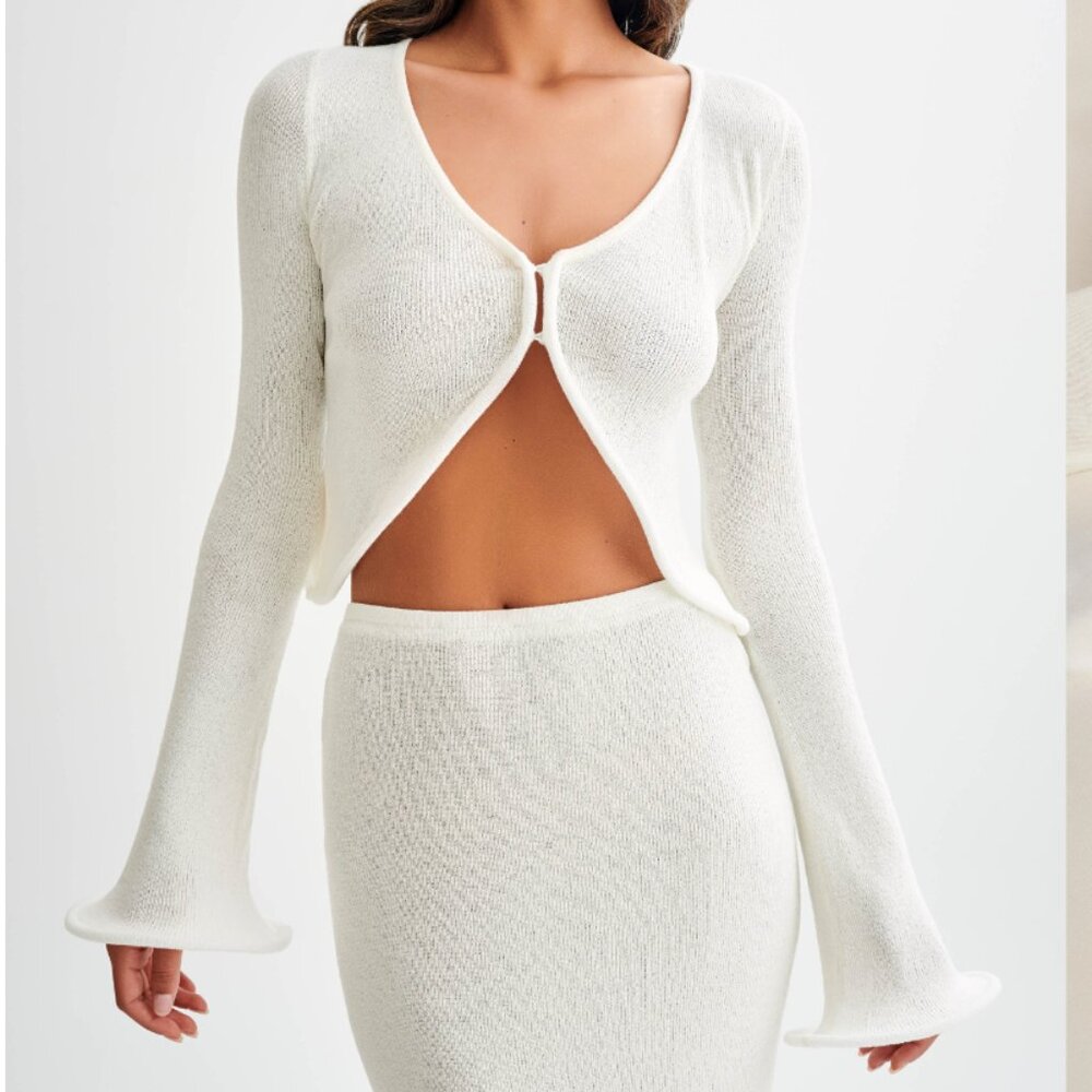 NWT. MESHKI GIGI Long Sleeve Knit Top - Ivory